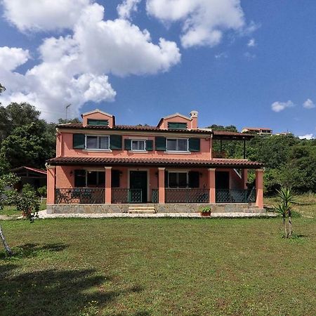 Christiana'S Home Next To Dassia Beach 외부 사진